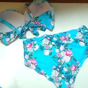 Nwt.2x Cupshe 2 piece swim suit